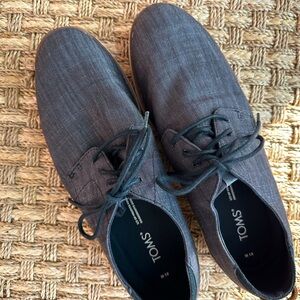 Tom’s Tie Fabric Oxford in Charcoal